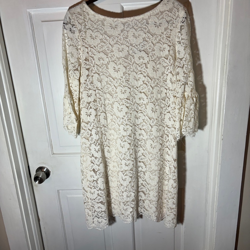 Elegant Cream Lace Dress